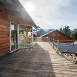 Verseau Avec Piscine Interieure