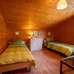Verseau Avec Piscine Interieure Chalet