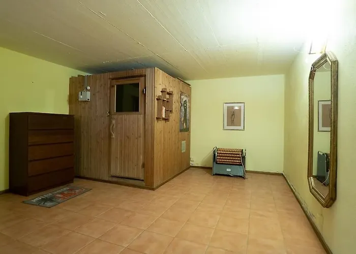 Verseau Avec Piscine Interieure *