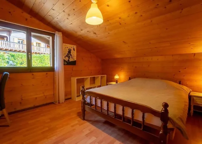 Verseau Avec Piscine Interieure Arveyes