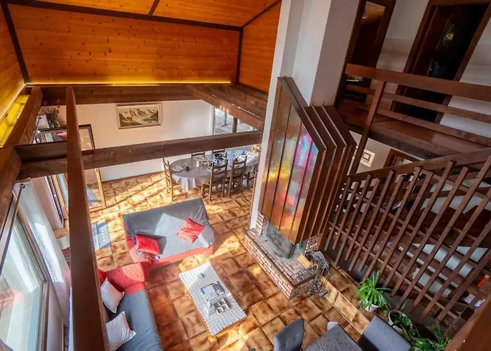 Verseau Avec Piscine Intérieure Chalet *